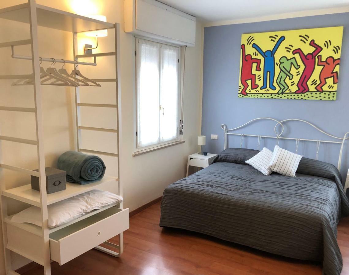 Irides Rooms A Un Passo Dai Parchi Divertimento Lazise Exterior photo